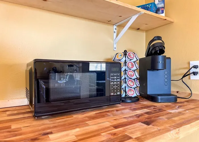 Great Location 8 Beds Sleeps 10 With Parking Apartment Pittsburgh